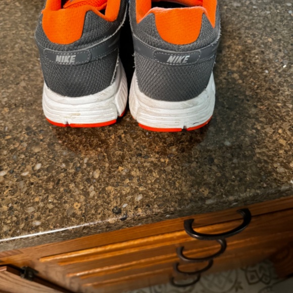 Nike Revolution 2 - Picture 2 of 6